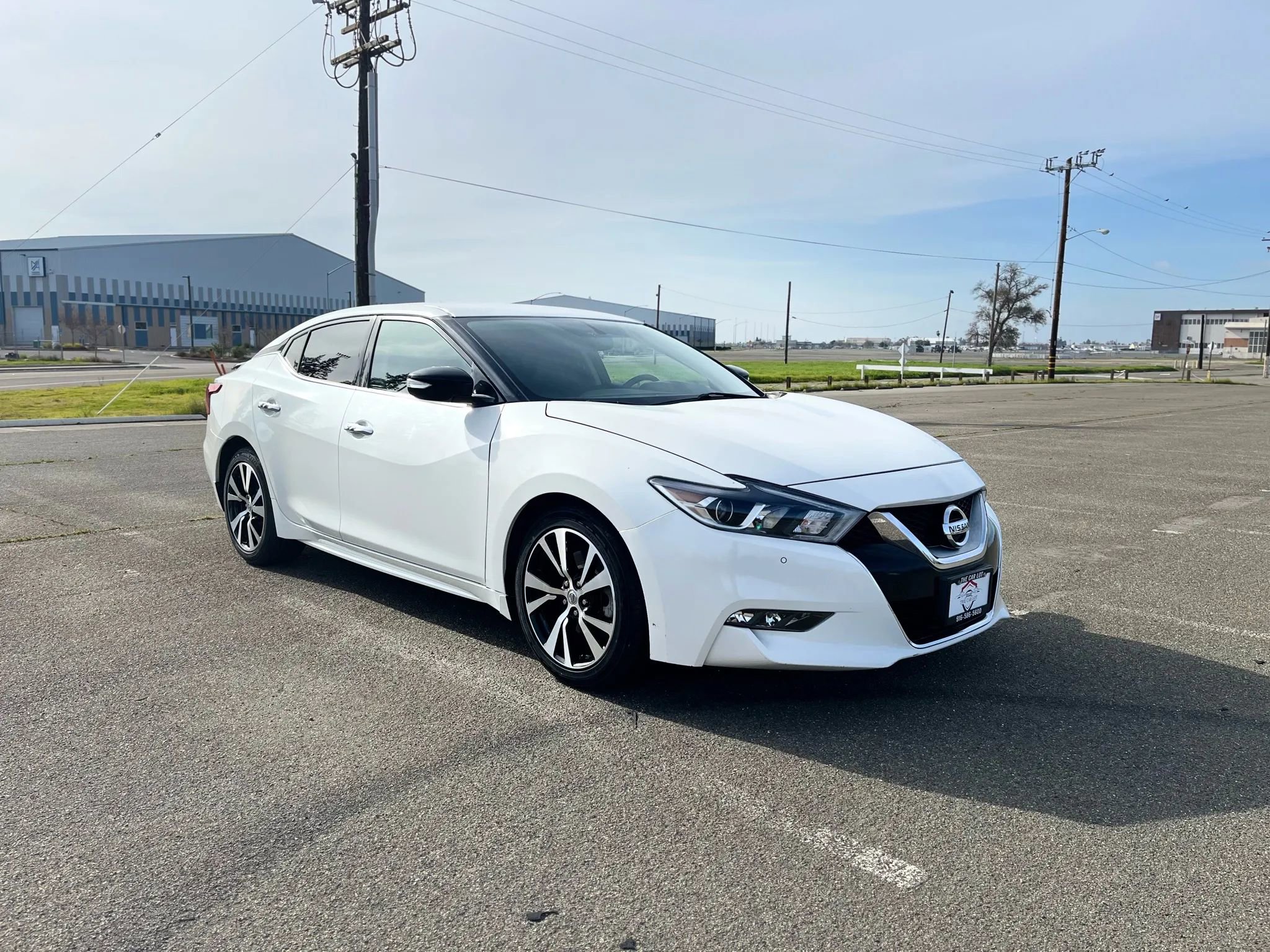 Used 2016 Nissan Maxima SR FWD image 3