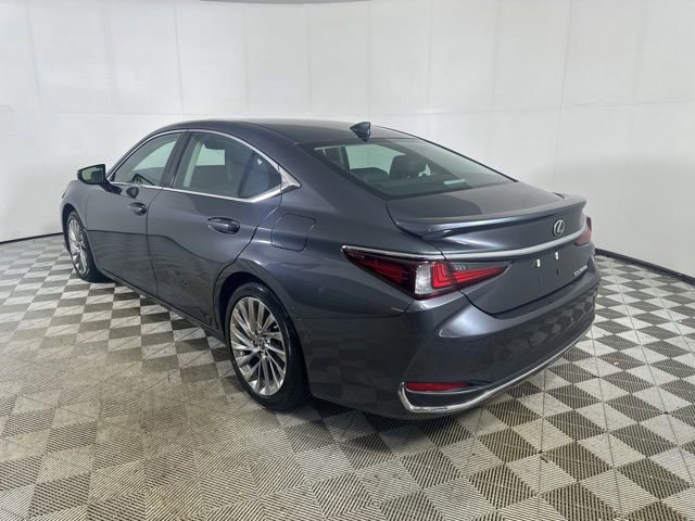 Used 2023 Lexus ES 300h Ultra Luxury w/ Accessory Package (Z2) FWD image 5