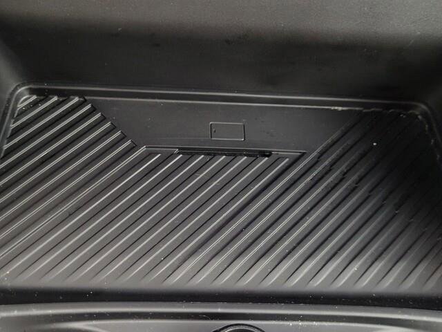 Certified 2025 BMW M235i xDrive w/ M Performance Package image 18