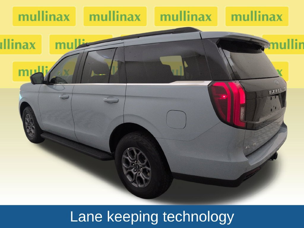 Certified 2025 Ford Expedition Active AWD/4WD image 8