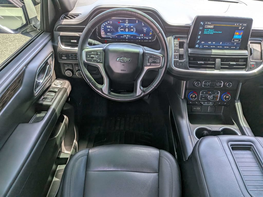 Used 2023 Chevrolet Tahoe Z71 w/ Luxury Package AWD/4WD image 17