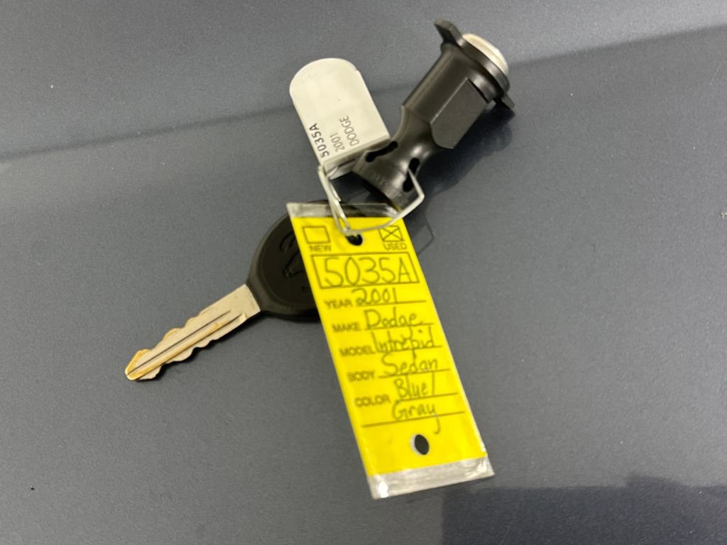 Used 2001 Dodge Intrepid SE image 26