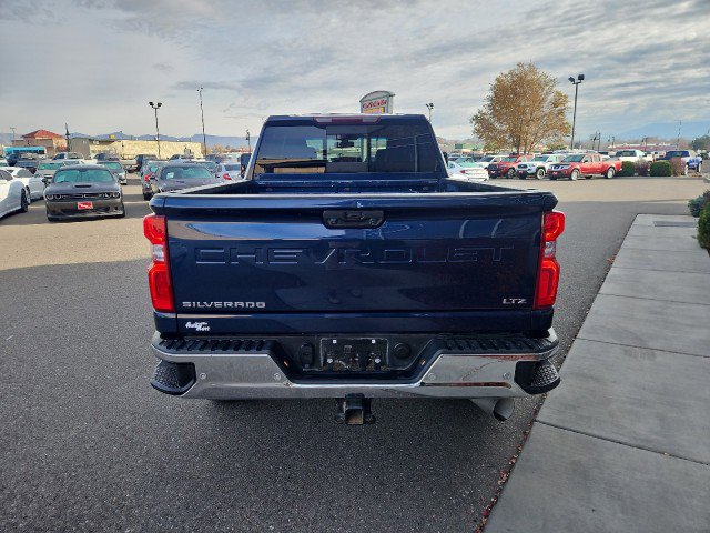 Used 2022 Chevrolet Silverado 2500 LTZ w/ LTZ Texas Edition image 4
