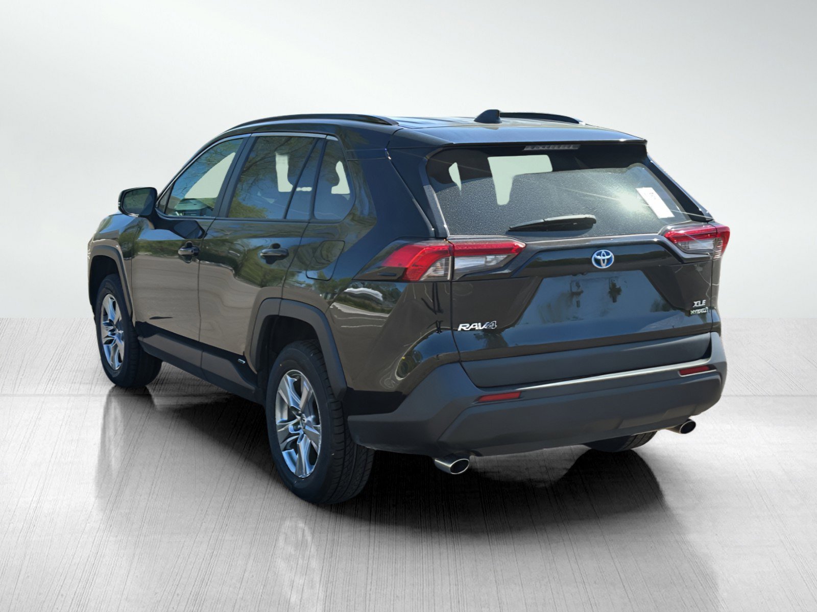 Used 2023 Toyota RAV4 XLE w/ Convenience Package AWD/4WD image 5