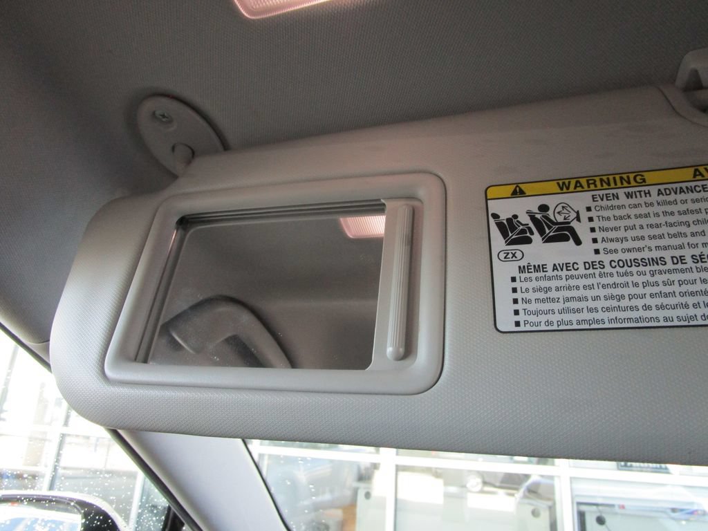 Used 2025 Toyota RAV4 XLE FWD image 43