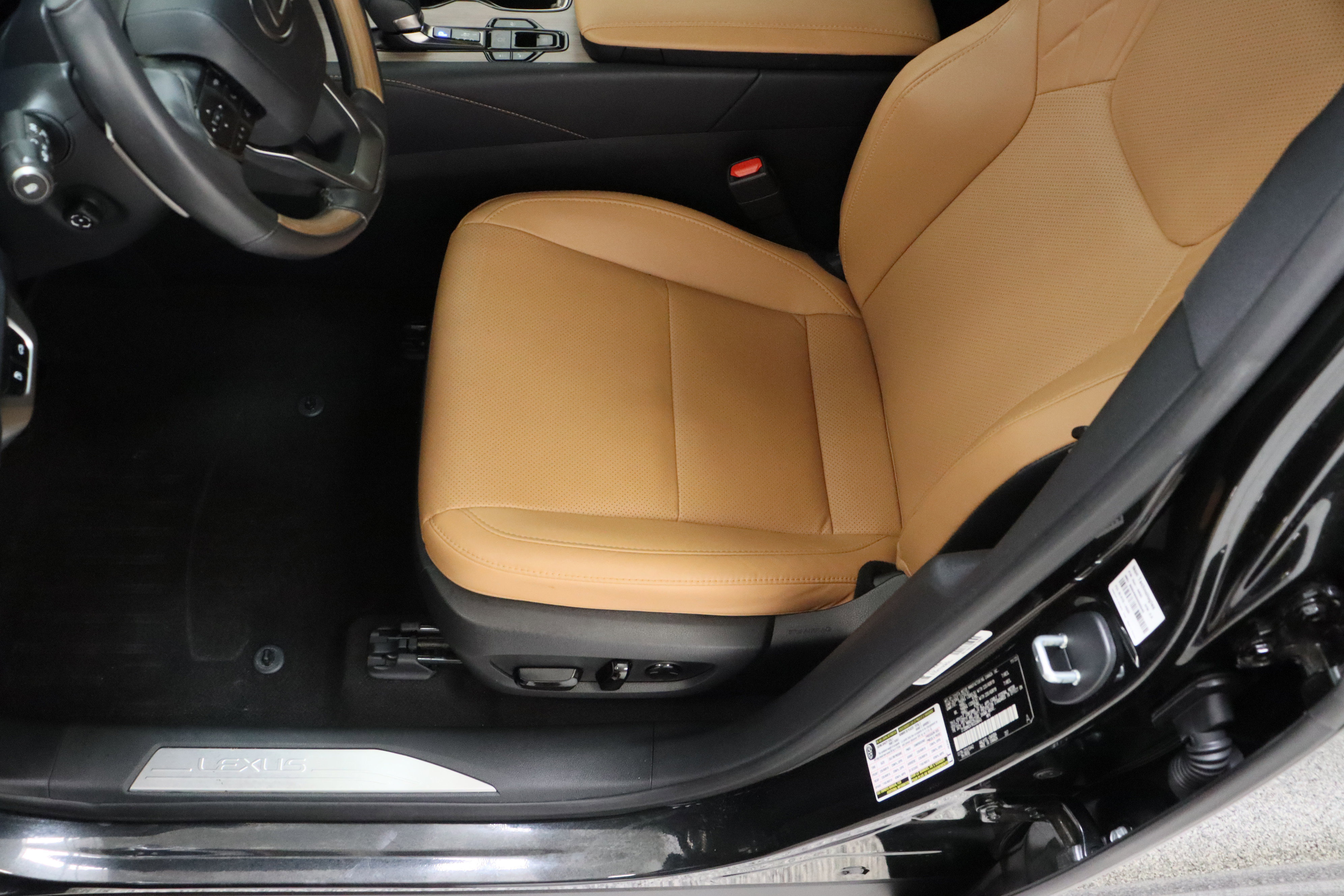 Used 2024 Lexus RX 350h w/ Convenience Package image 15