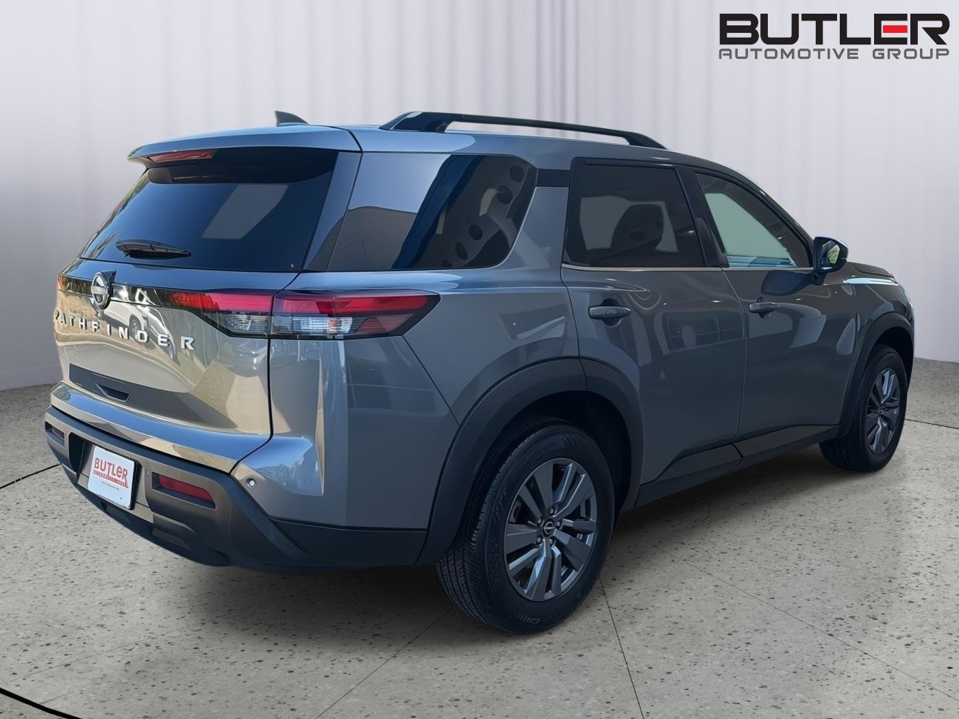 Used 2025 Nissan Pathfinder SV FWD image 6