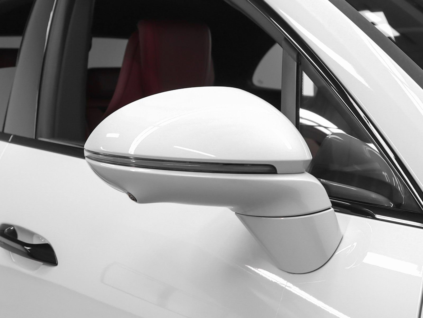 New 2026 Porsche Macan 4 Electric image 16