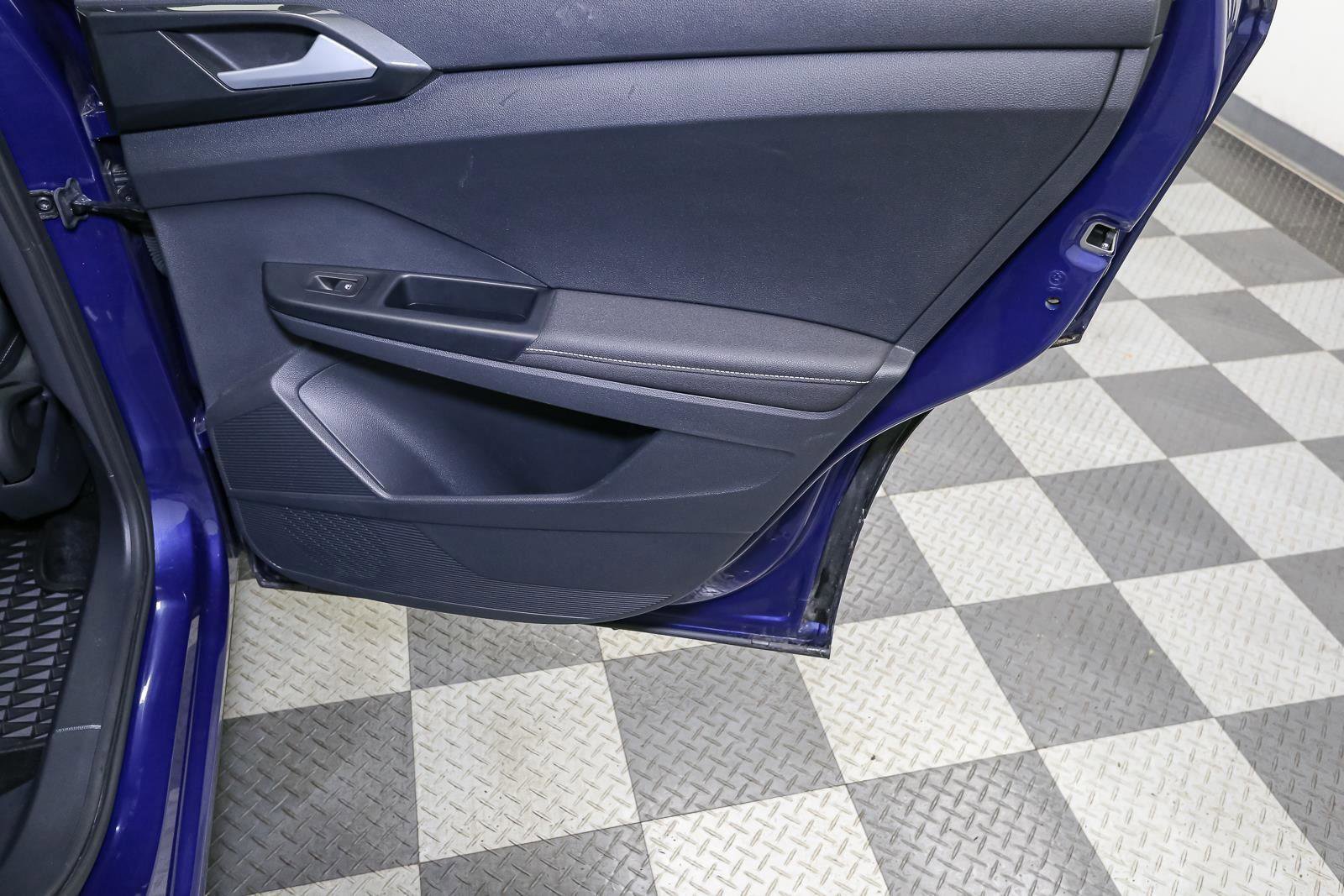 Certified 2024 Volkswagen Taos SEL image 25