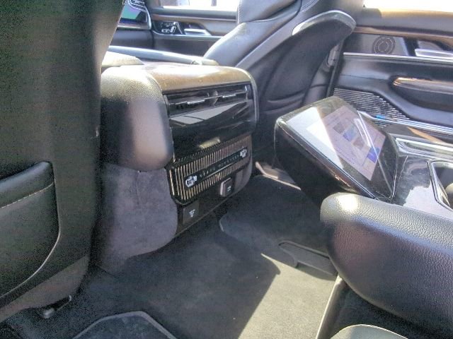 Used 2023 Jeep Grand Wagoneer Series II w/ Premium Group II AWD/4WD image 31