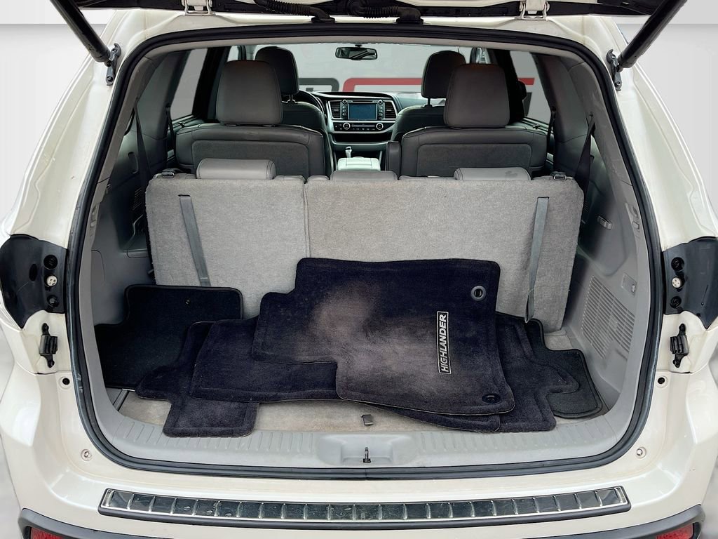 Used 2016 Toyota Highlander XLE image 27