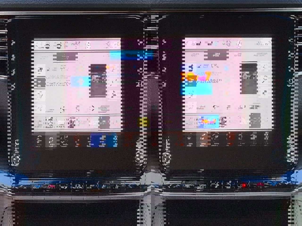 Certified 2024 Jeep Wagoneer L 4WD w/ Premium Group I image 17