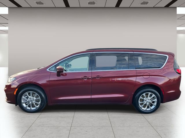 Used 2022 Chrysler Pacifica Touring-L image 7