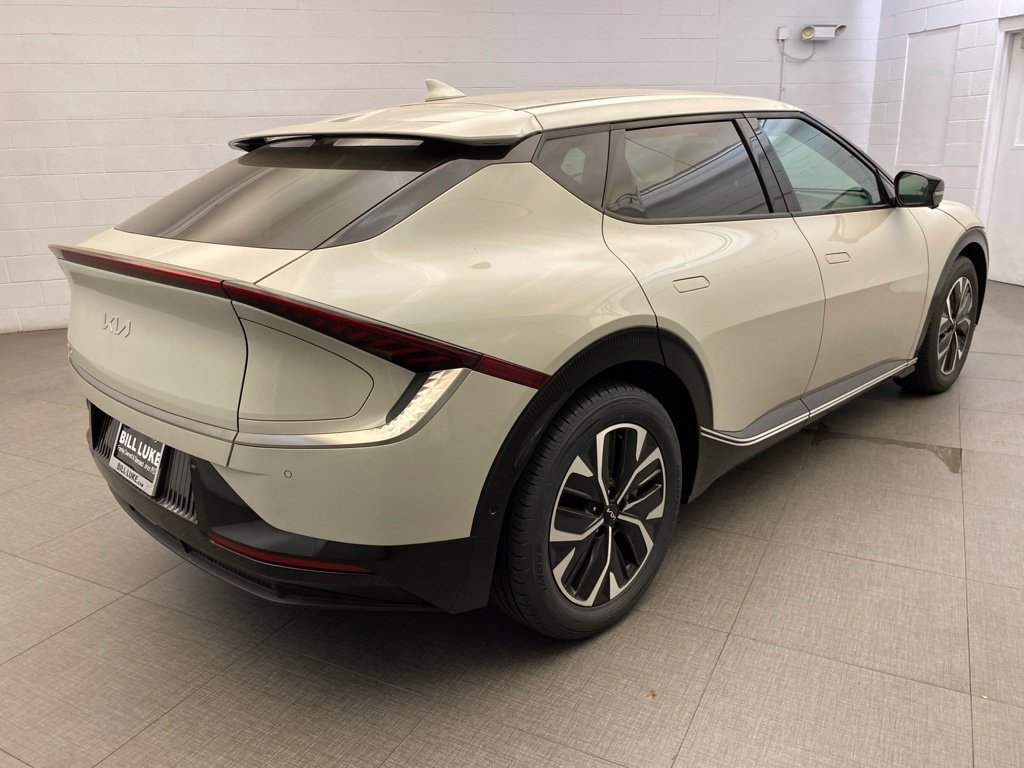 Used 2024 Kia EV6 Wind w/ Wind Technology Package RWD image 6