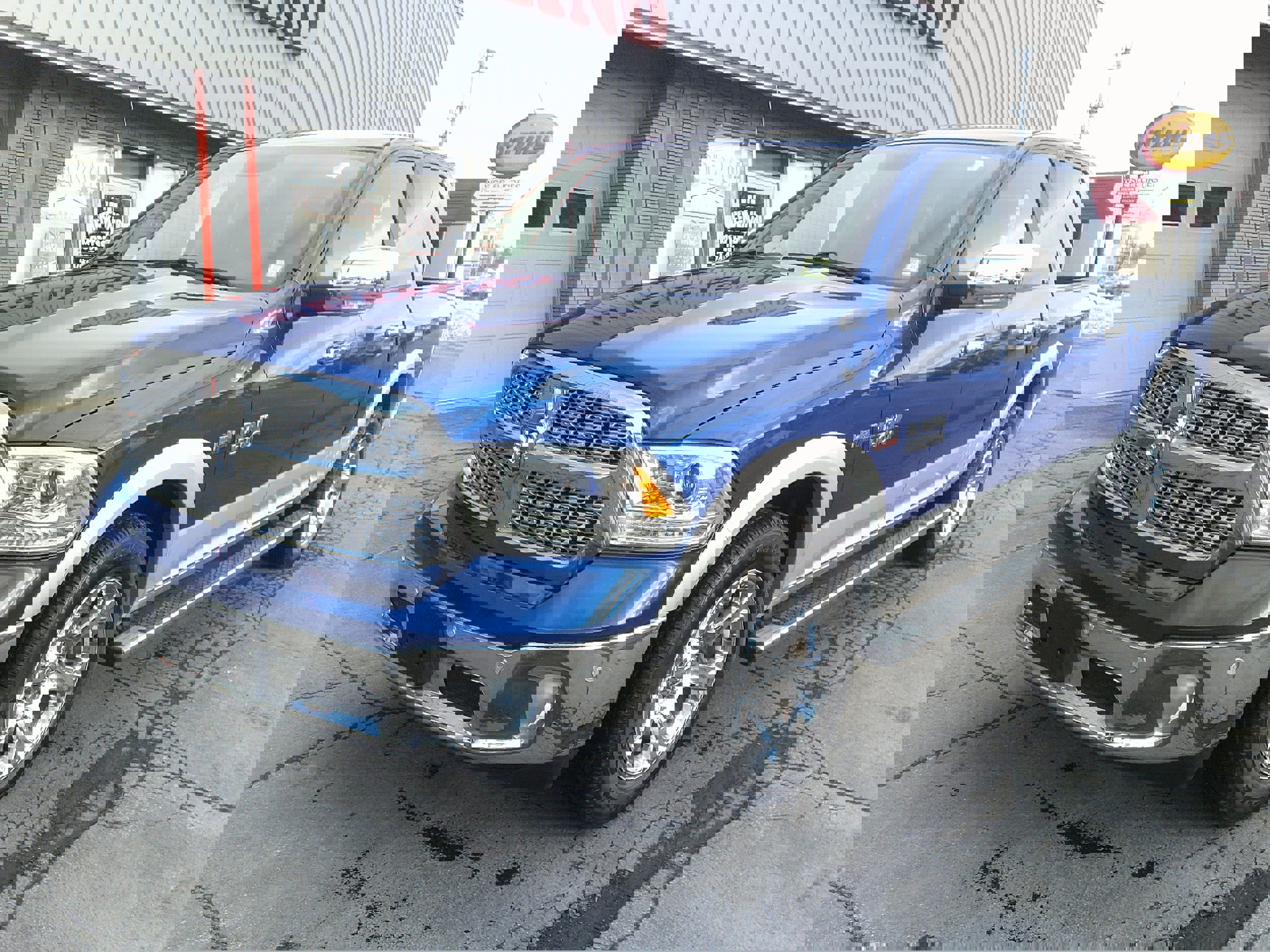 Used 2017 RAM 1500 Laramie w/ Convenience Group image 11