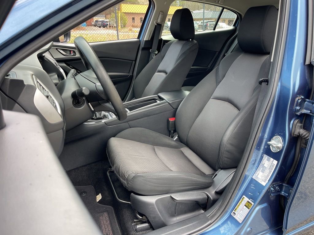 Used 2018 MAZDA MAZDA3 Sport image 19
