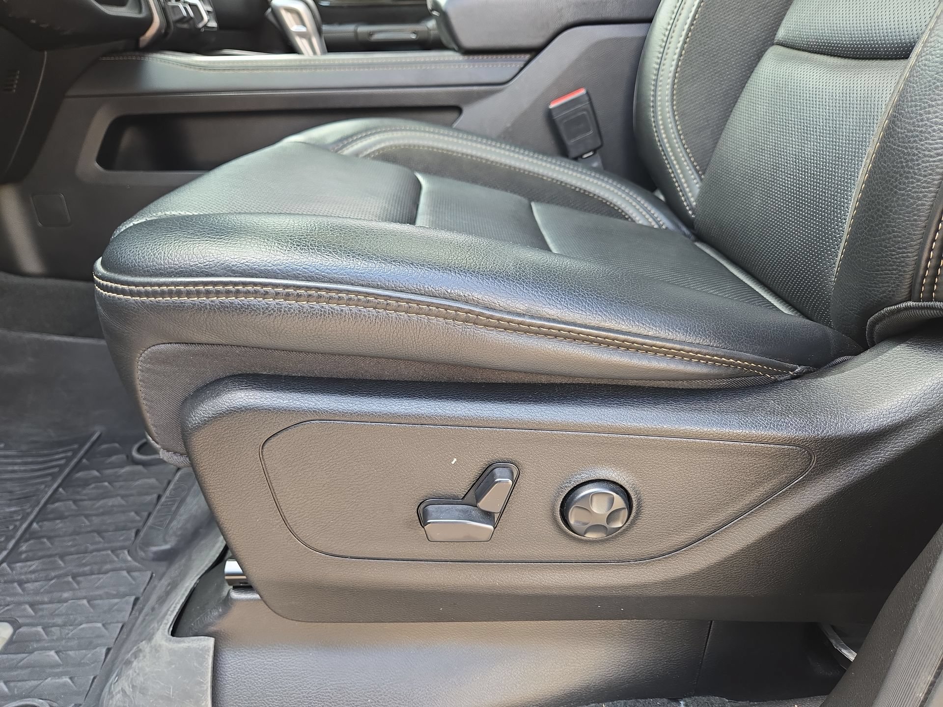 Used 2024 RAM 1500 TRX AWD/4WD image 17