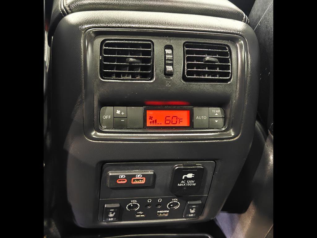 Used 2019 Nissan Pathfinder Platinum AWD/4WD image 33