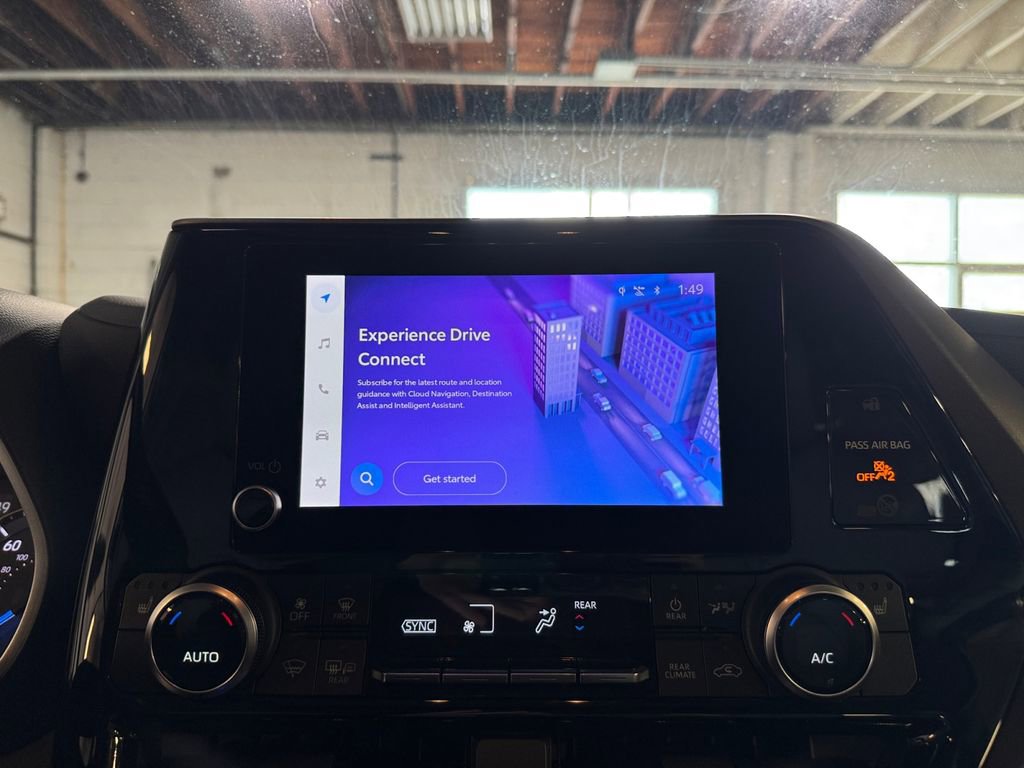 Used 2023 Toyota Highlander XLE image 19