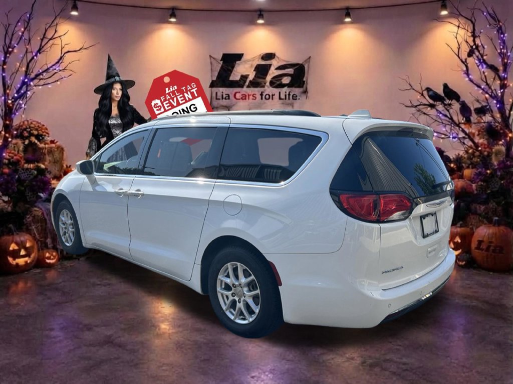 Certified 2020 Chrysler Pacifica Touring FWD image 7