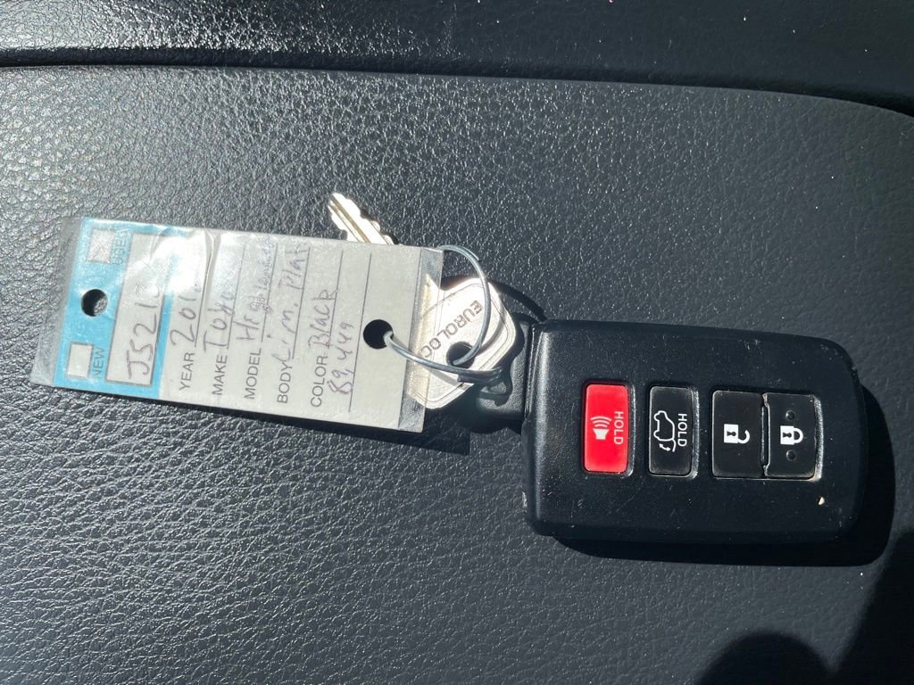 Used 2017 Toyota Highlander Limited Platinum image 28