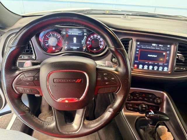 Used 2017 Dodge Challenger R/T w/ Driver Convenience Group image 8