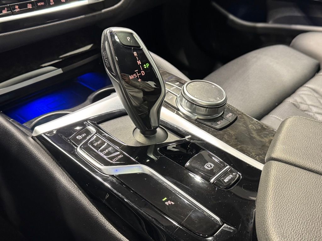 Used 2023 BMW 540i xDrive w/ Premium Package image 14