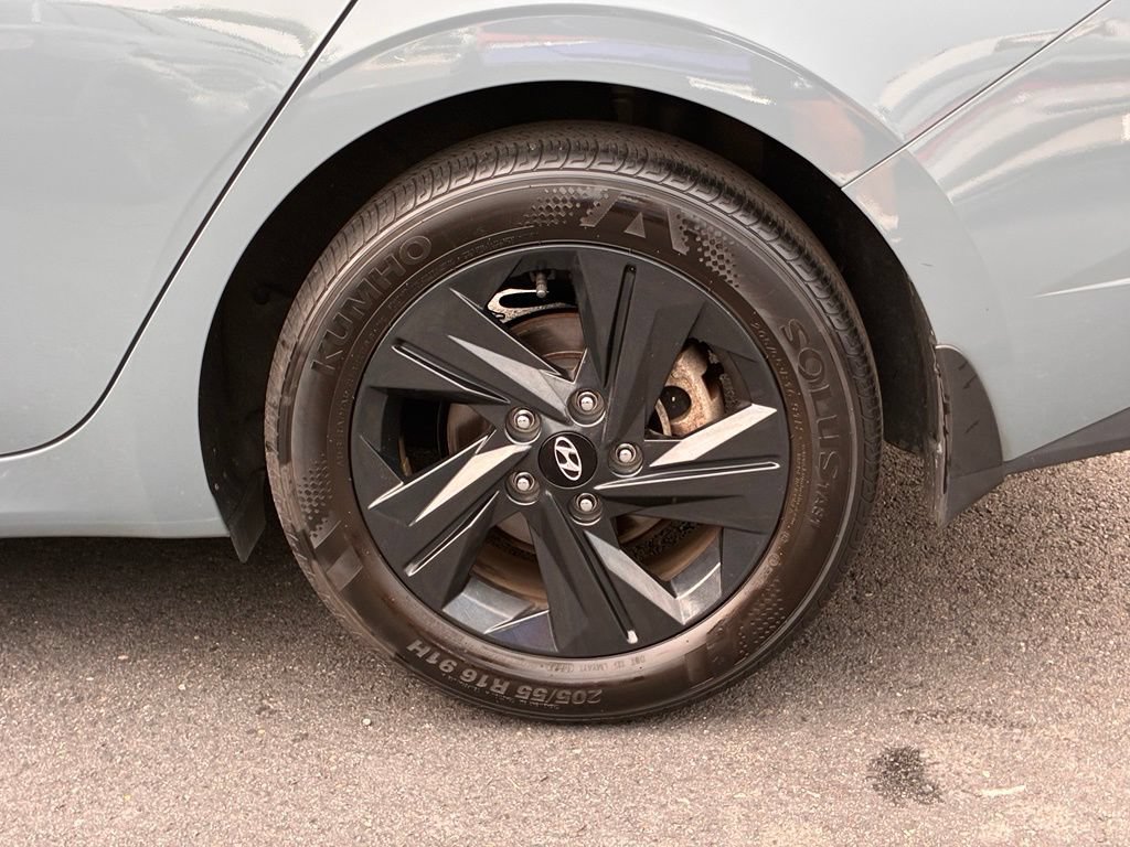 Used 2022 Hyundai Elantra SEL FWD image 43
