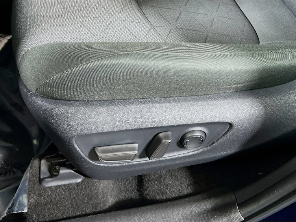 Certified 2025 Toyota RAV4 XLE AWD/4WD image 17