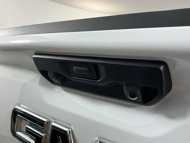 Used 2024 GMC Sierra 1500 Elevation w/ Elevation Premium Package AWD/4WD image 8