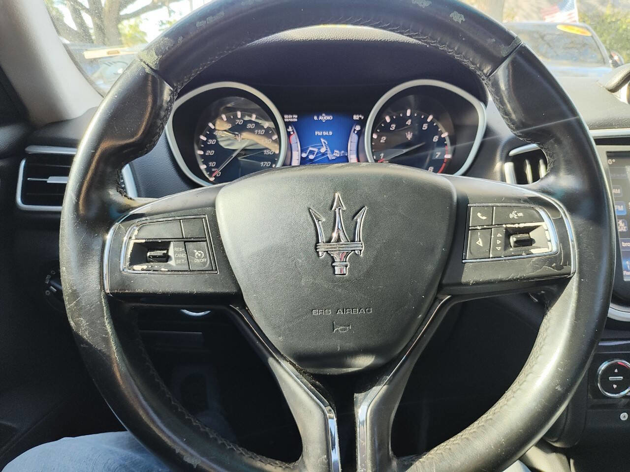 Used 2015 Maserati Ghibli RWD image 33