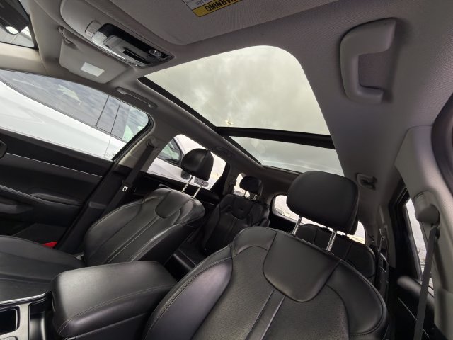 Used 2023 Kia Sorento EX w/ Panoramic Sunroof Package FWD image 27