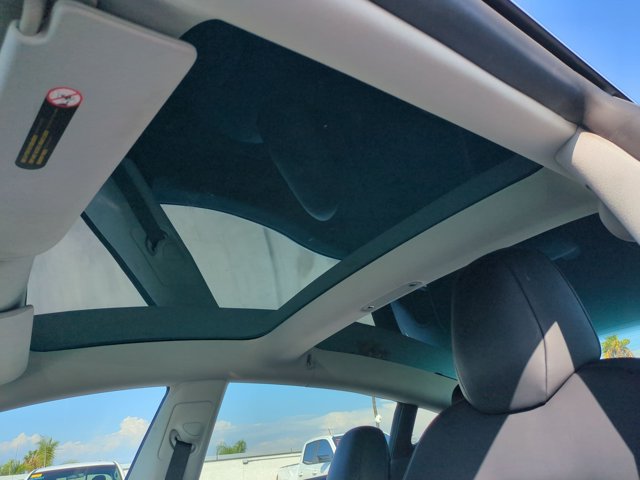 Used 2020 Tesla Model 3 Standard Range Plus RWD image 16