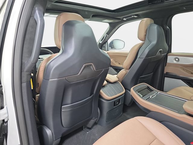 New 2027 Lincoln Navigator Black Label AWD/4WD image 10