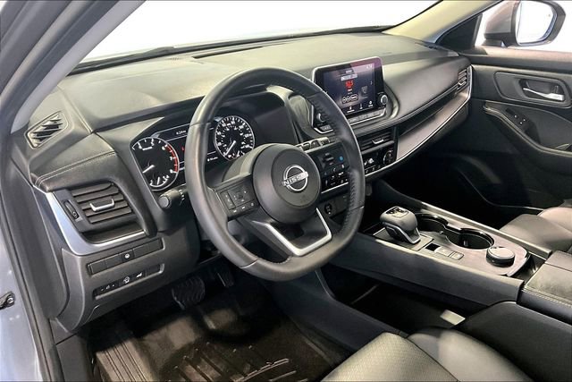 Used 2024 Nissan Rogue SV w/ SV Premium Package AWD/4WD image 17