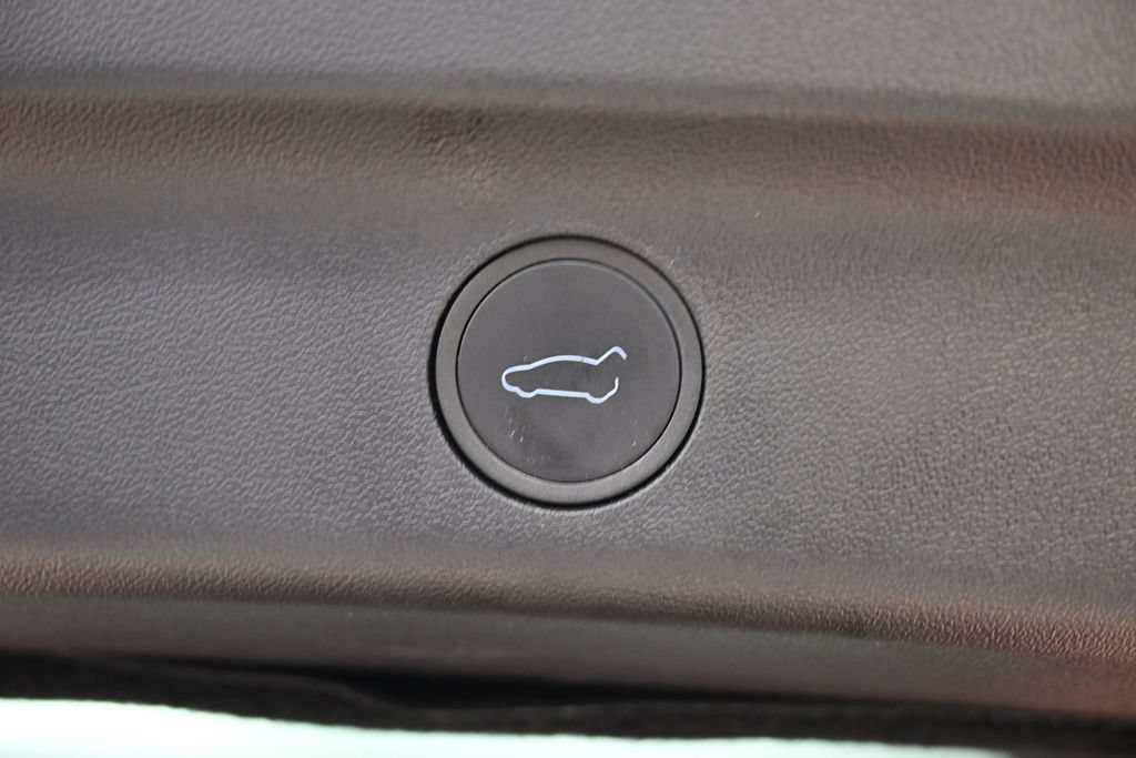 Used 2024 Tesla Model Y Long Range RWD image 15