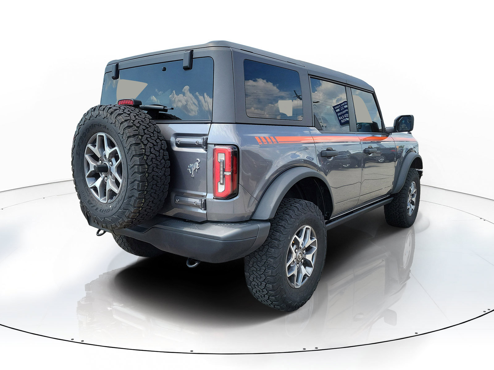Used 2023 Ford Bronco Badlands AWD/4WD image 3
