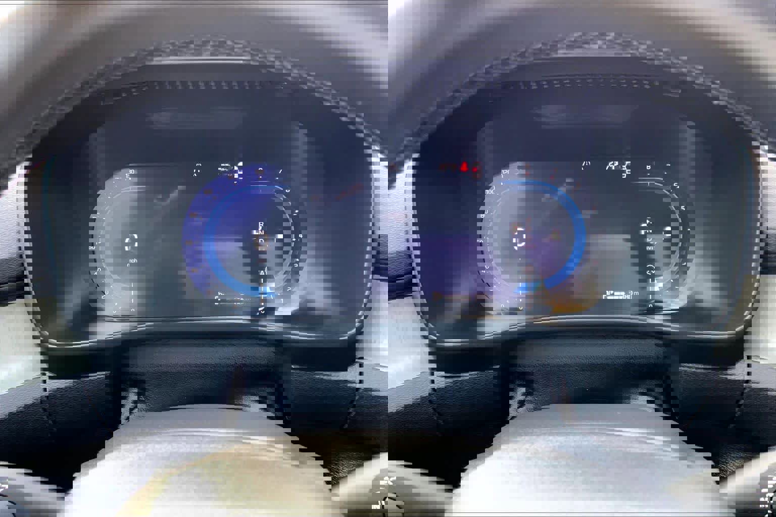 Used 2025 Volvo XC40 B5 Core w/ Protection Package Premier image 26