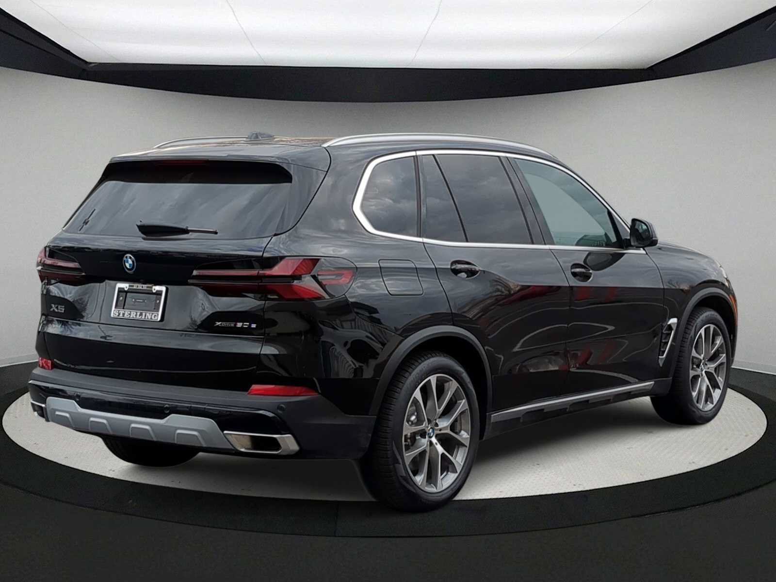 Used 2026 BMW X5 xDrive50e w/ Premium Package AWD/4WD image 8