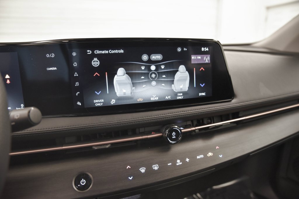 Used 2023 Nissan Ariya AWD image 21