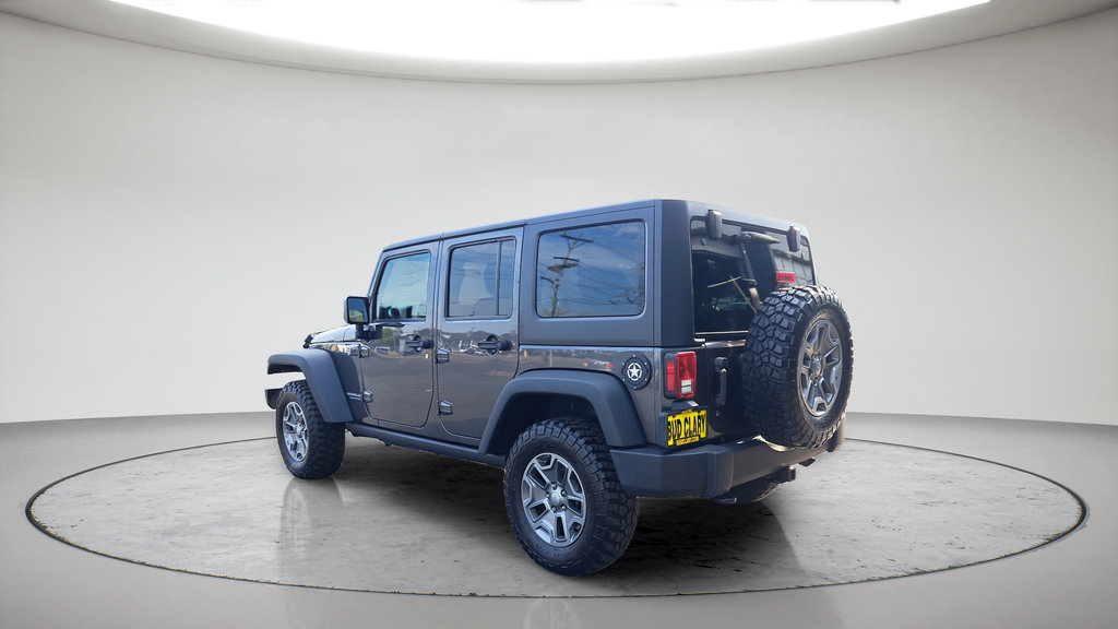 Used 2017 Jeep Wrangler Unlimited Rubicon w/ Connectivity Group AWD/4WD image 5