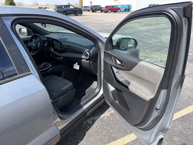 New 2026 Chevrolet Equinox LT AWD/4WD image 29