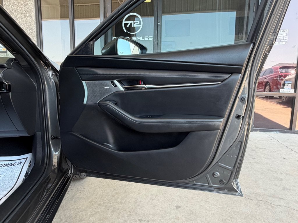 Used 2019 MAZDA MAZDA3 AWD Hatchback w/ Premium Pkg image 38