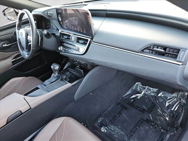 Used 2022 Lexus ES 300h w/ Accessory Package FWD image 21