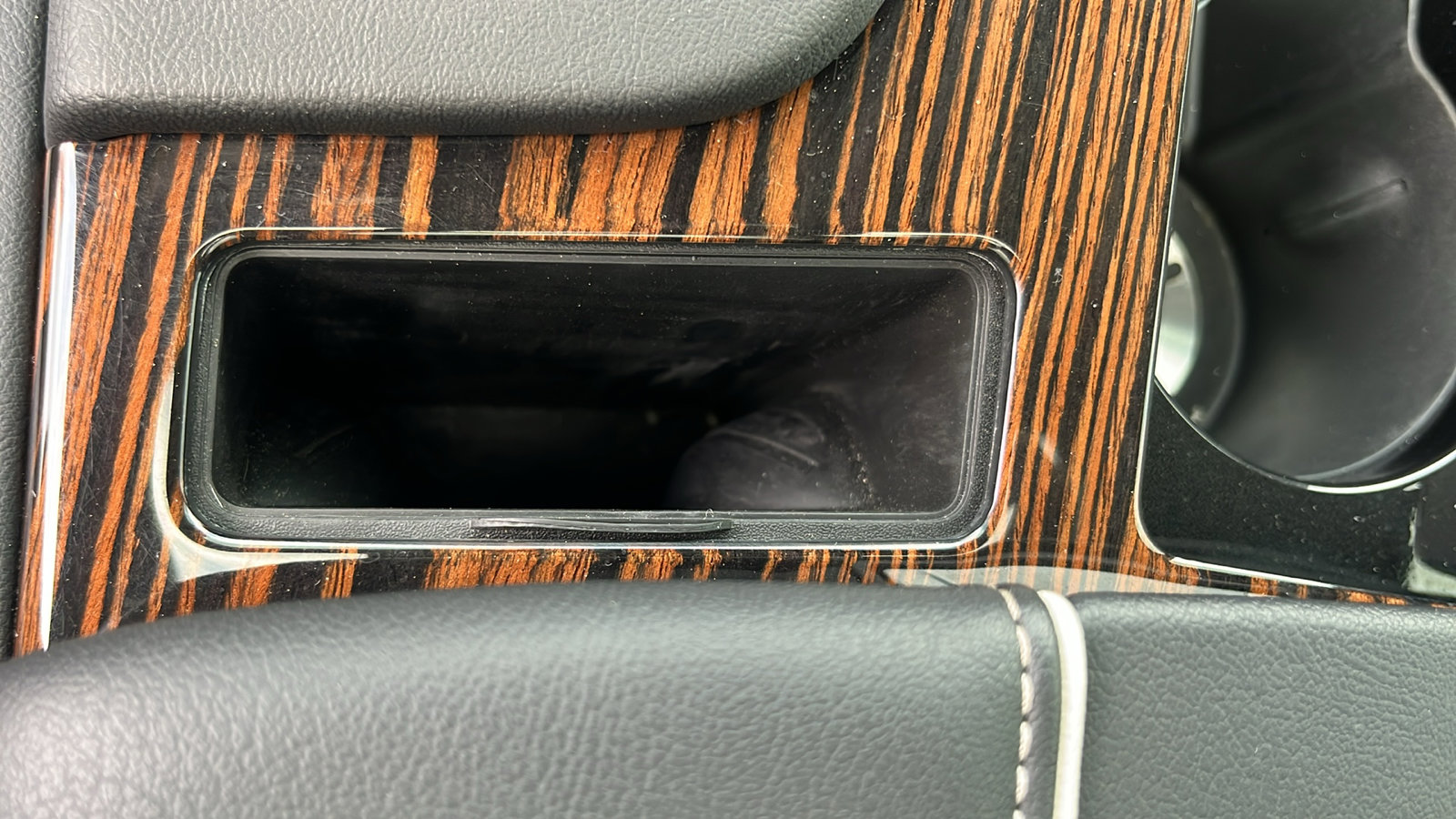 New 2024 Cadillac Escalade Premium Luxury image 36