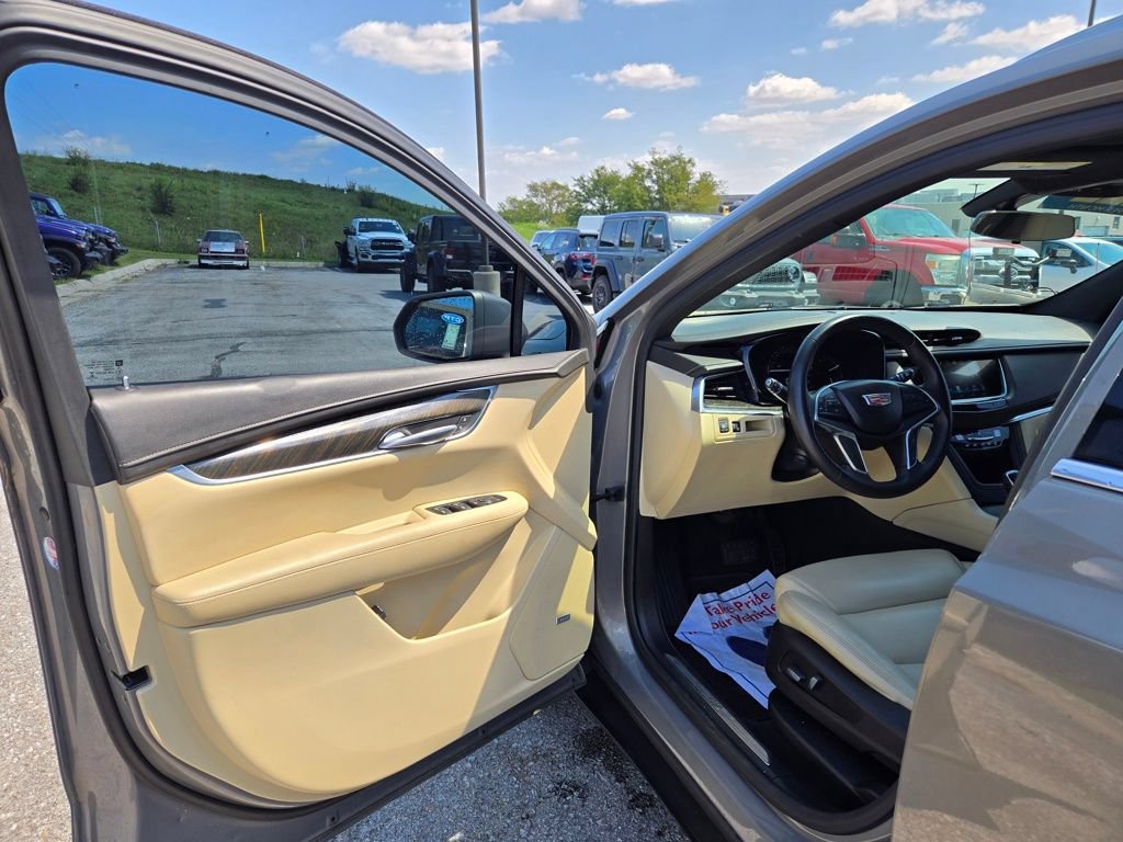 Used 2018 Cadillac XT5 FWD image 10