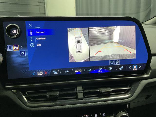 Used 2026 Chevrolet Equinox EV RS FWD image 25