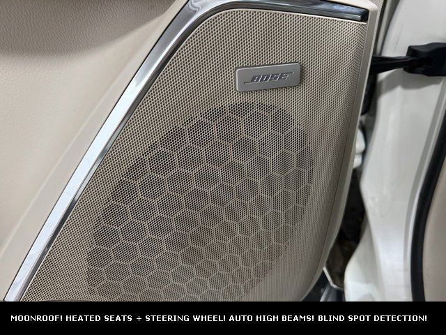 Used 2015 Cadillac Escalade Luxury image 15