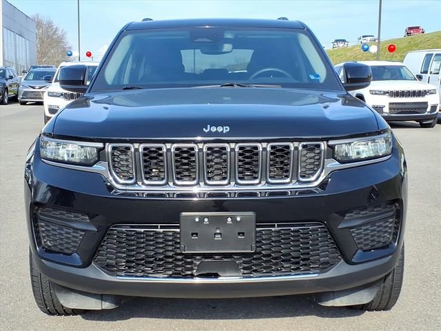 Used 2023 Jeep Grand Cherokee Laredo image 11
