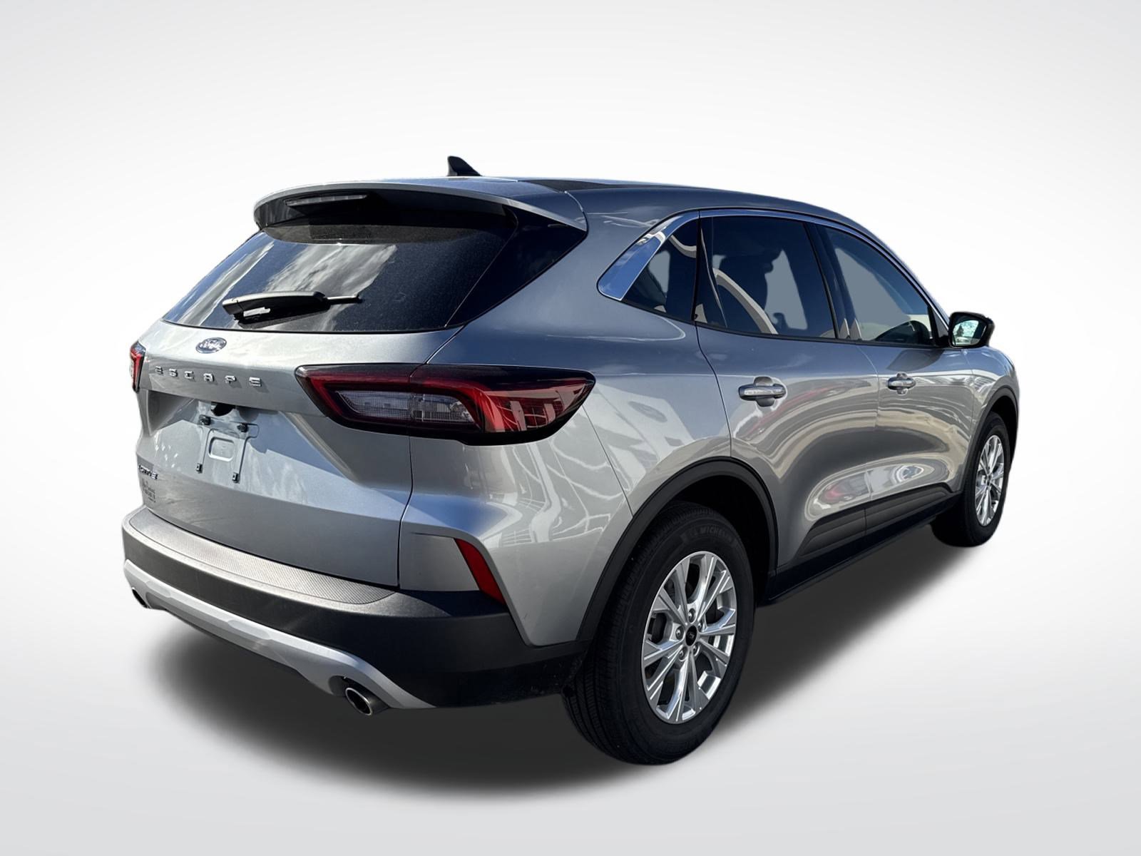 Used 2024 Ford Escape Active w/ Cold Weather Package image 7